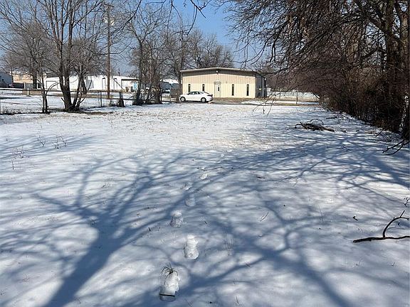 5th image of 1012 SE 38th St Lot 138