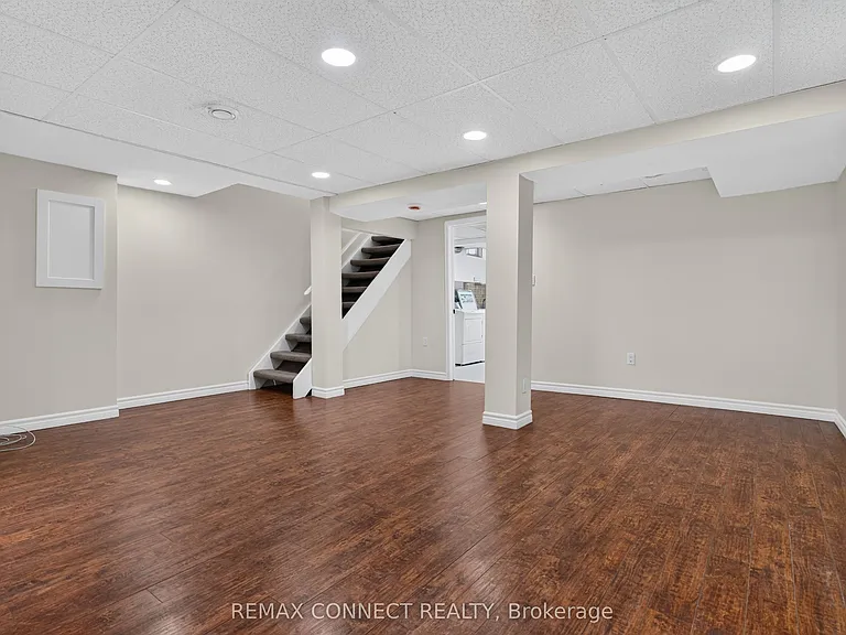 829 Cavan Ct — Photo 26