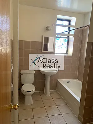 Rented by A Class Realty Corp | media 6