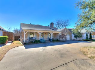 1710 Windsor Pl, Nichols Hills, OK 73116