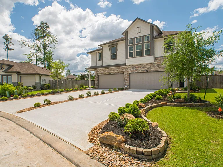 438 Lake Day Dr — Photo 6