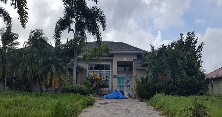 1st image of 2616 SW Acacia Ave