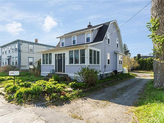 Front of house and driveway