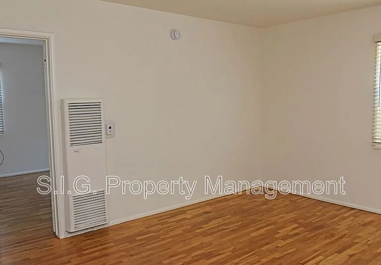 5637 Strohm Ave #1 — Photo 2
