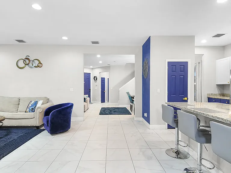 1573 NW Cataluna Cir — Photo 11