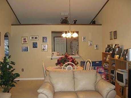 4th image of 3403 Celena Cir