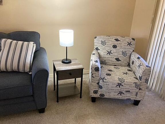5th image of 1041 Country Club Dr
