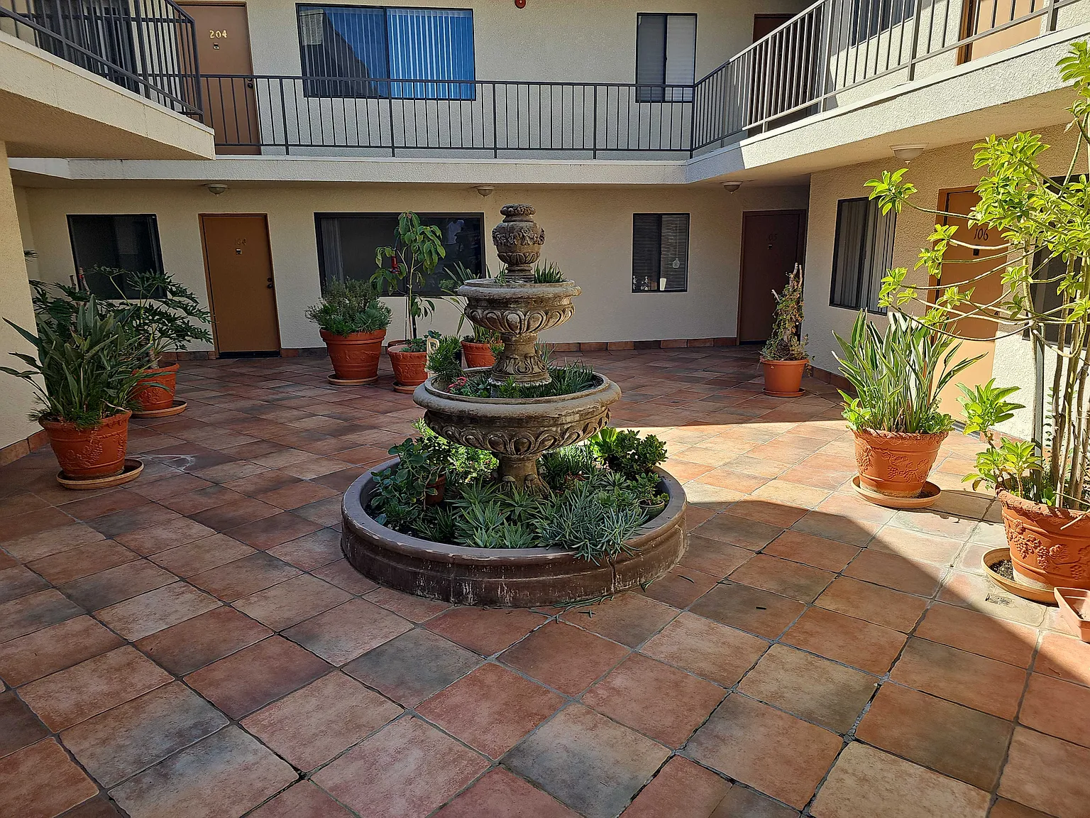 1 bed, $2,095 — Photo 3