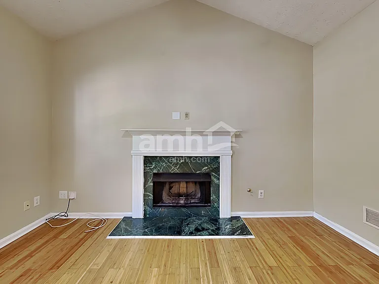 4855 Lake Park Ter — Photo 7