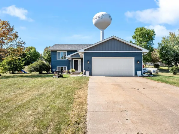 506 Lady Slipper Ave NE, New Prague, MN 56071
