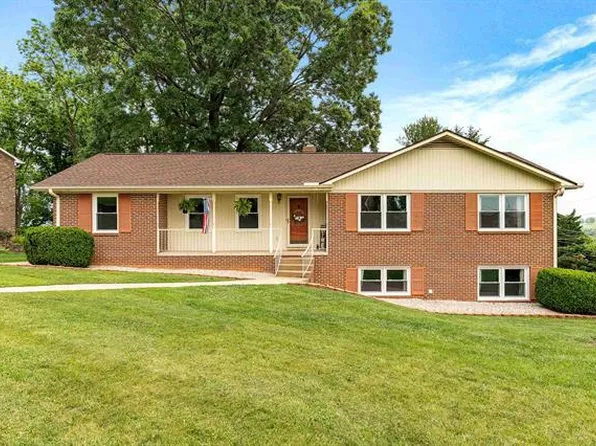 153 River View Dr, Verona, VA 24482