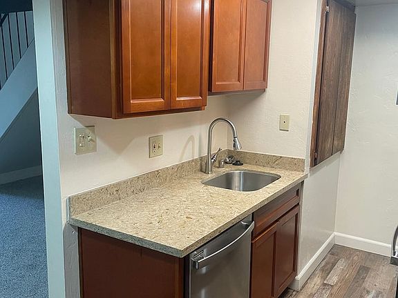 4th image of 2721 F St APT 4