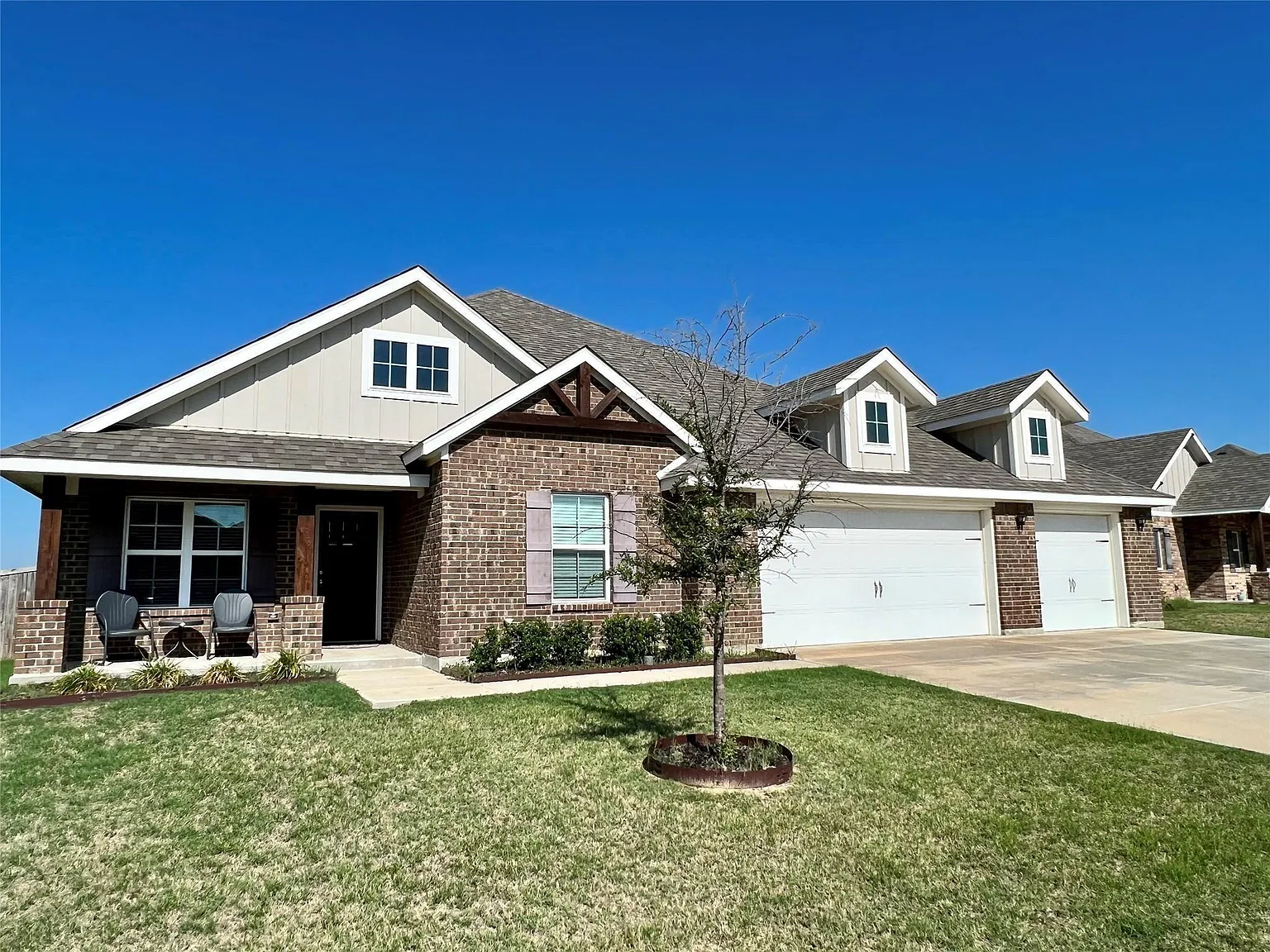 3 bed, 1850 sqft, $2,400 — Photo 1