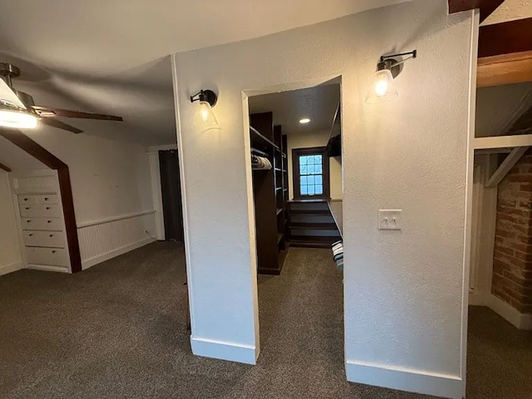 2324 S Jefferson St — Photo 21