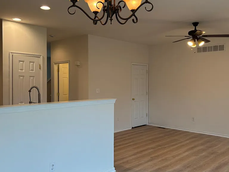 1161 Tudor Dr — Photo 15