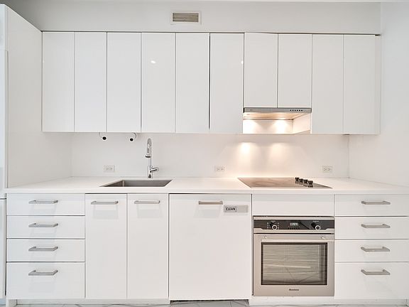 2nd image of 329 Pleasant Ave Unit 4A