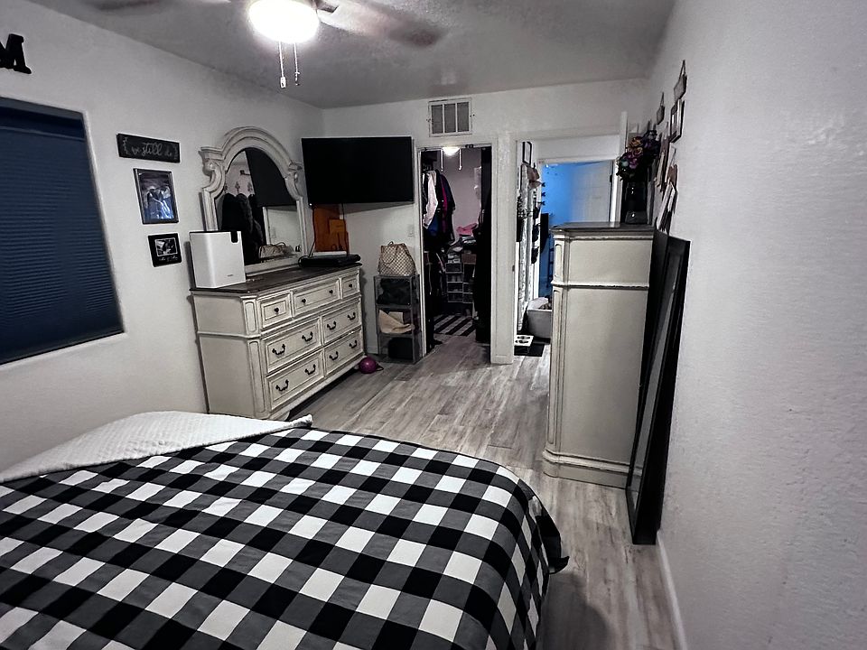 1st image of 4518 W Crivello Ave #1