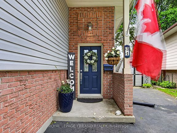 2nd image of 31 Beechbank Cres