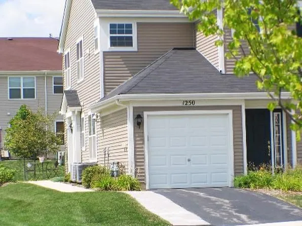 1260 Chesterton Dr, Volo, IL 60020