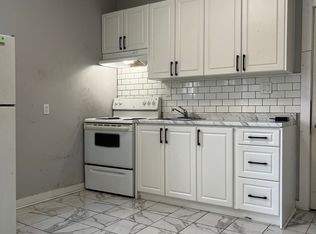 60 Hanna St E #B, Windsor, ON