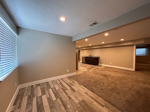 4th image of 5335 Newton St #B