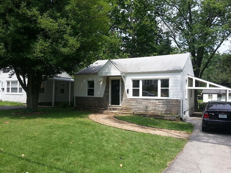 1st image of 27 Vierling Dr