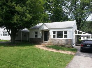27 Vierling Dr, Saint Louis, MO 63135