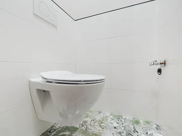240 Montrose Ave #3L — Photo 8