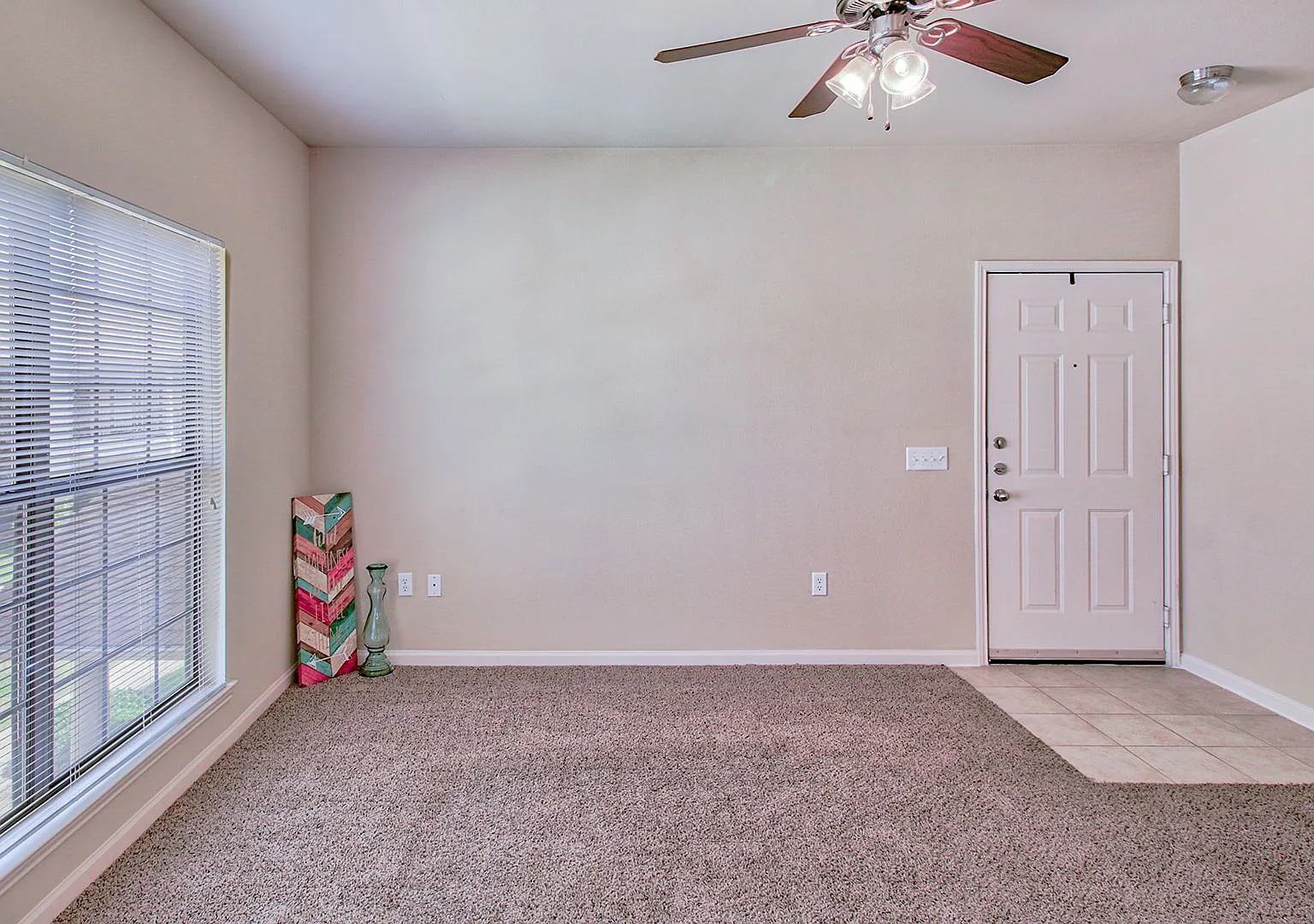 Vista Ridge Apartments — Photo 2