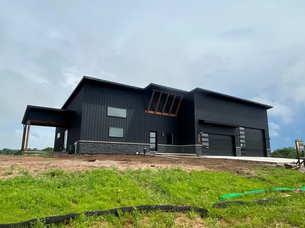 1810 Lost Trl, Suamico, WI 54313