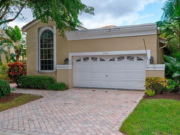 2nd image of 4542 Carlton Golf Drive