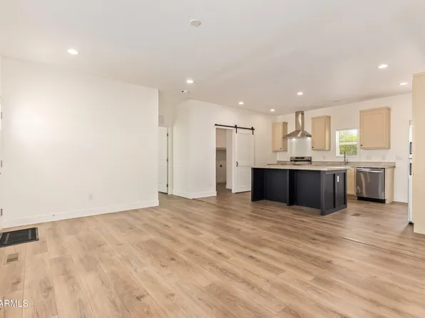 348 N 83RD Place, Mesa, AZ 85207