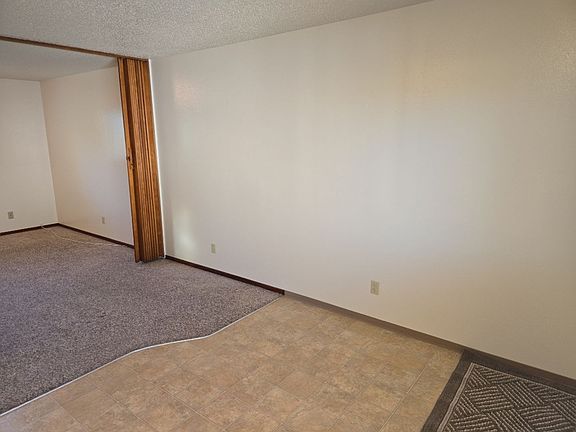 4th image of 914 M St #99D06995D