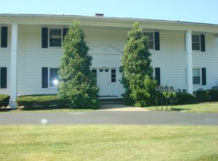2192 N Carriage Ln APT 12, Port Clinton, OH 43452