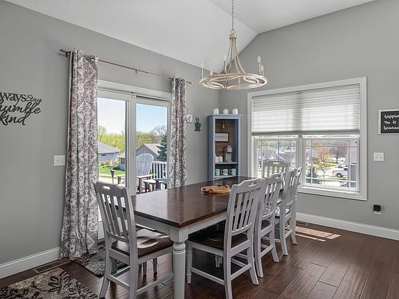 4th image of 797 Clover Hill Ln