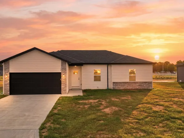 170 Maverick Drive, Mt Vernon, MO 65712