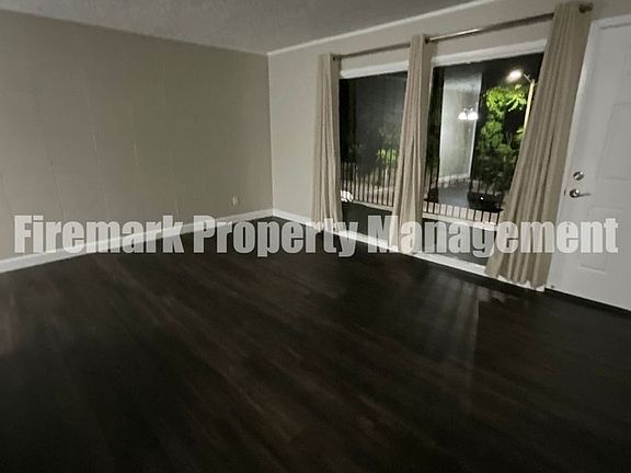 2nd image of 218 N Willow Ave #5