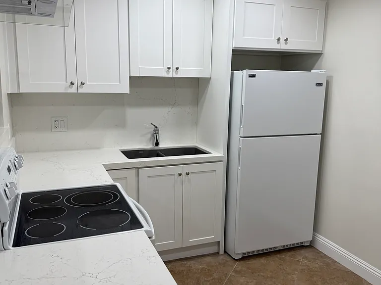 444 Grand Ave #I — Photo 15