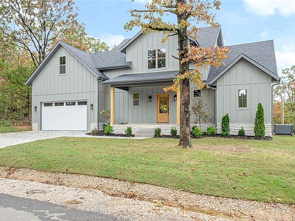 2nd image of 13 Chichester Cir