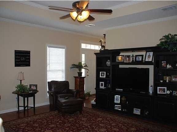 4th image of 224 Robertson Dr