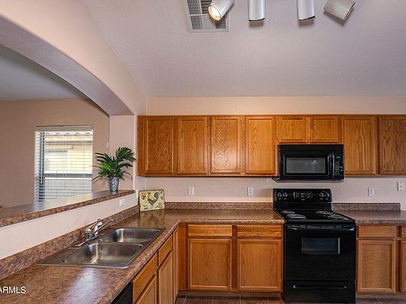 2nd image of 36511 W Alhambra St