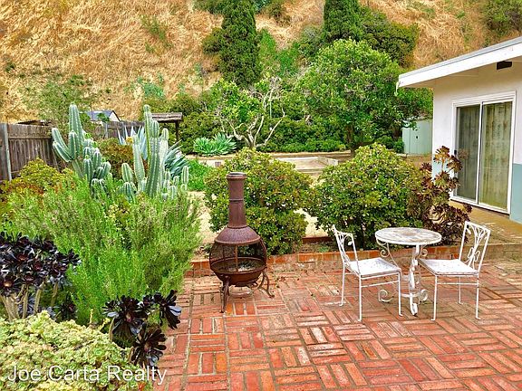 2nd image of 2771 N Arroyo Dr