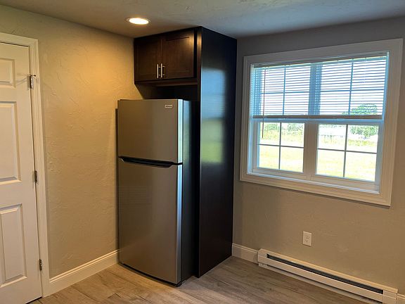 5th image of 3533 Messersmith Rd APT 5