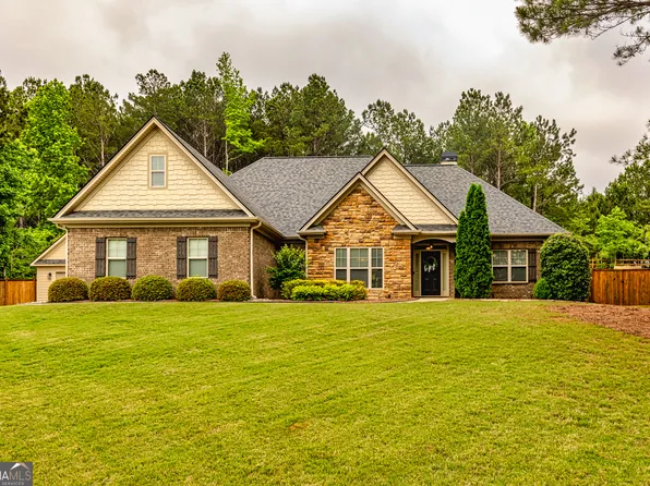 32 Meadow View Gln, Newnan, GA 30265