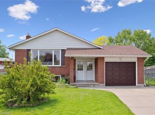 11 Van Horne Pl, Kitchener, ON N2P1J8