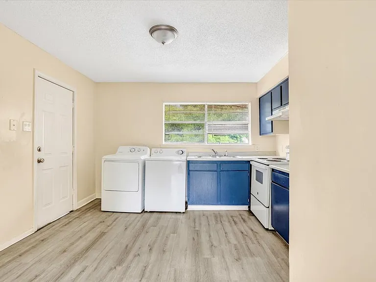 5340 Laroche Ave #4 — Photo 16