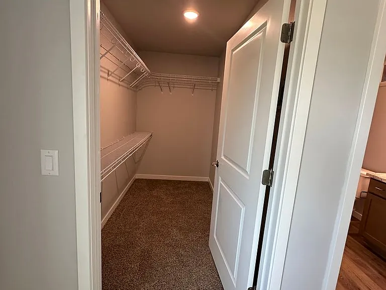 204 E Express Way — Photo 29