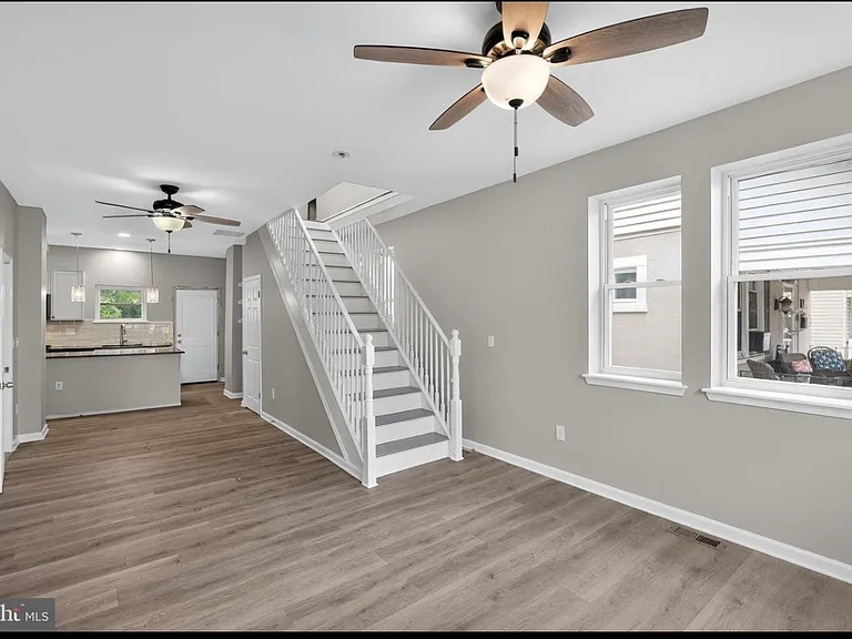 1021 Beeson Ave — Photo 5