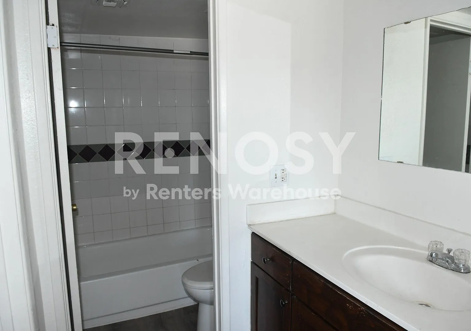 Ideal 1 Br 1 Ba Near Thomas and the 51 Behind the Children's Hospital in Phoenix — Photo 4