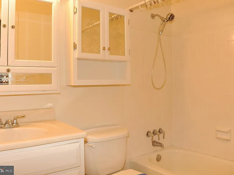 6612 Forbush Ct — Photo 16